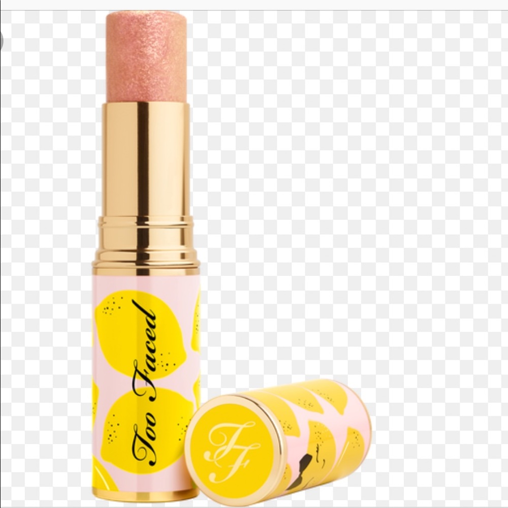 Too Faced Highlighter 🌟